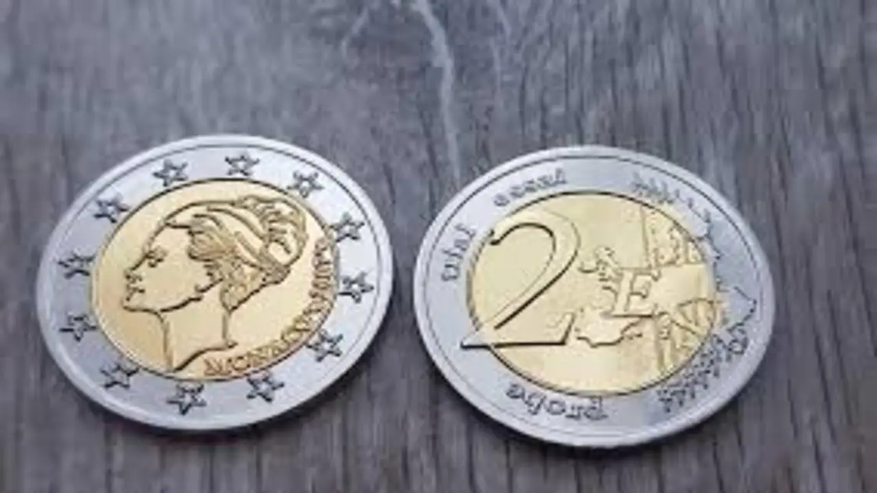 Trova i due euro con la casa e sei ricco (foto) Trova i due euro con la casa e sei ricco (foto)